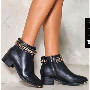 Chain ankle boot